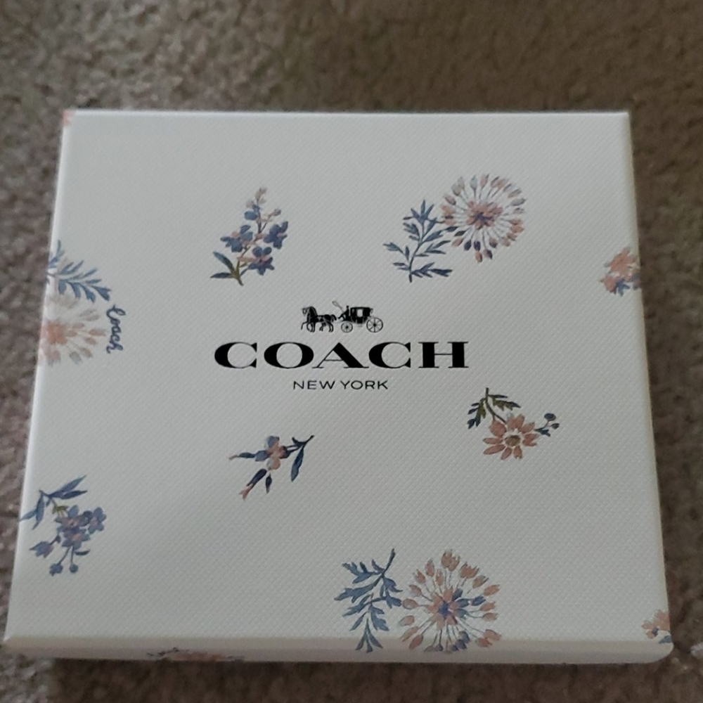 Coach box set sold two new boxed priced - Picture 4 of 5